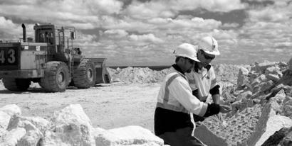 天齊鋰業(yè)：凈利潤上半年實現(xiàn)翻番 海外收購是亮點 