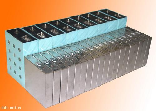 動(dòng)力電池“國(guó)家隊(duì)”亮相 助力關(guān)鍵技術(shù)突破