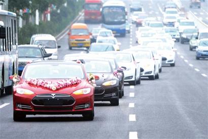 特斯拉跑車當婚車純電動車隊不排氣