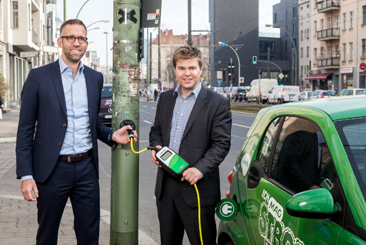 比加油站更多的是路燈:電動(dòng)車創(chuàng)新充電方案 比加油站更多的是路燈:電動(dòng)車創(chuàng)新充電方案