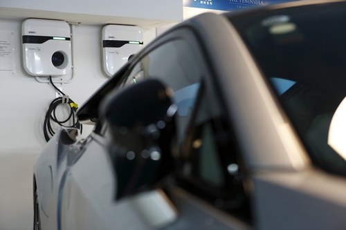 寶馬攜手上海半島酒店落成i系列充電樁 寶馬攜手上海半島酒店落成i系列充電樁