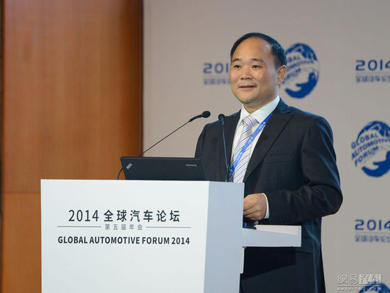 李書福:未來汽車是四個輪子+電纜+計算機