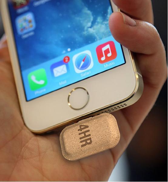 手機突然沒電怎么破?買片一次性紙片電池