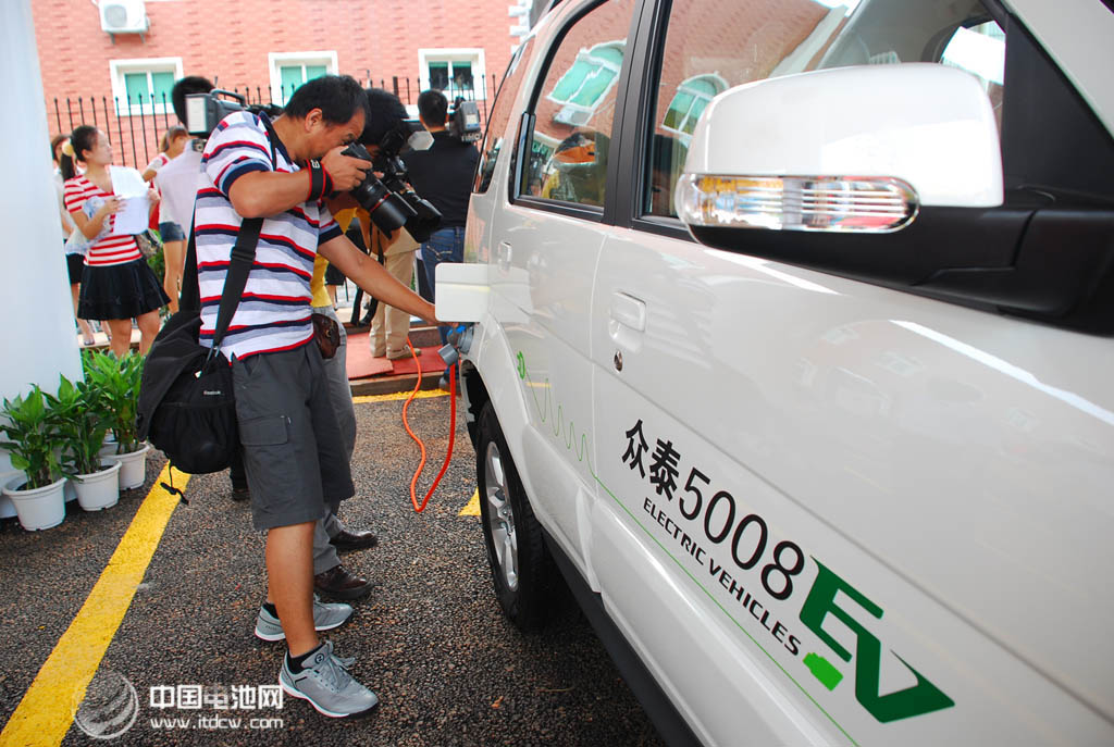 福建將在高速路布設(shè)60個(gè)充電站 福州轄區(qū)12個(gè) 福建將在高速路布設(shè)60個(gè)充電站 福州轄區(qū)12個(gè)