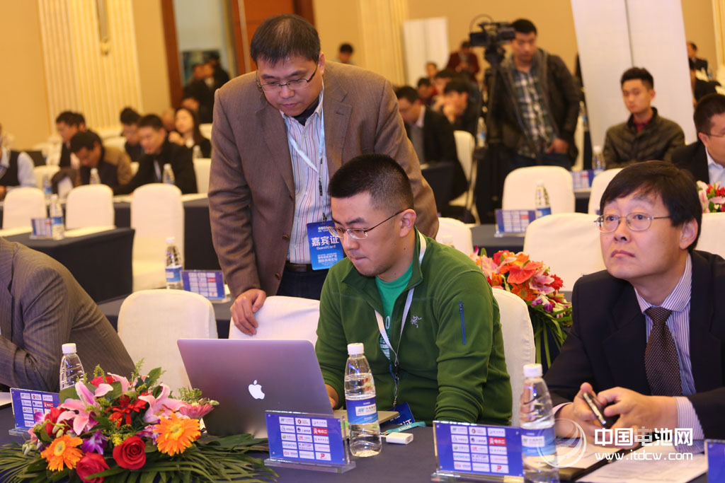 新能源車推廣急速打補(bǔ)丁 放開生產(chǎn)準(zhǔn)入門檻 新能源車推廣急速打補(bǔ)丁 放開生產(chǎn)準(zhǔn)入門檻