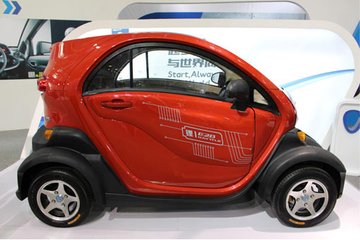 微米電動汽車搶眼山東車展 E28車型顛覆傳統(tǒng)工藝 微米電動汽車搶眼山東車展 E28車型顛覆傳統(tǒng)工藝