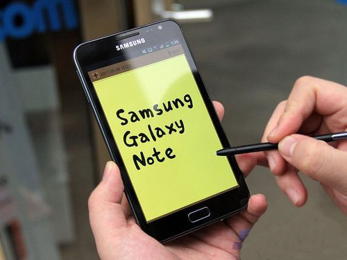 三星智能手機(jī)全球市場份額跌破20% 蘋果大獲全勝