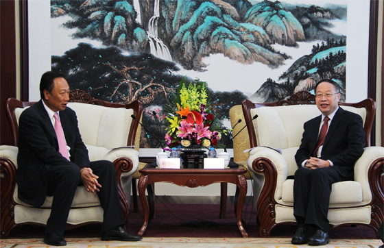 蘇波會(huì)見(jiàn)臺(tái)灣富士康科技集團(tuán)總裁郭臺(tái)銘