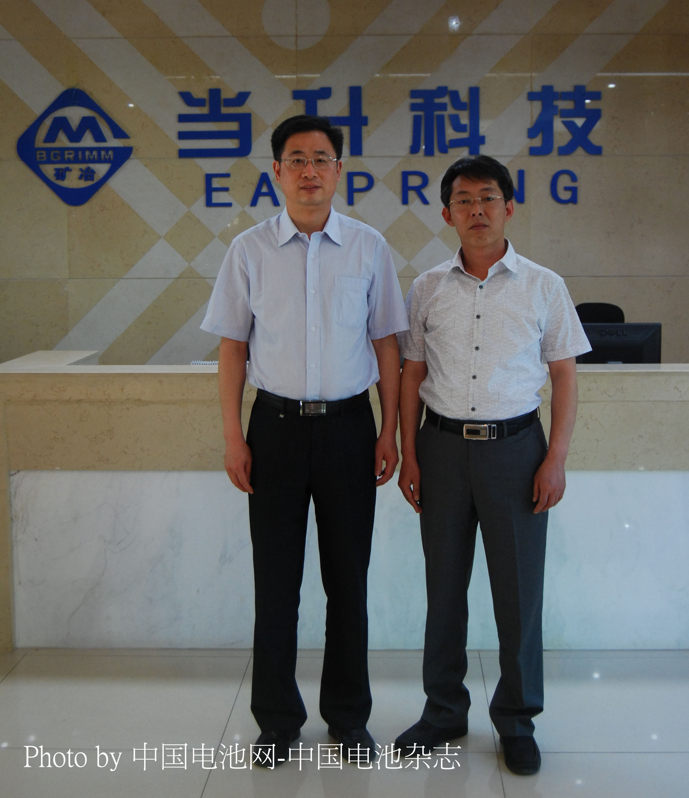 中國電池網CEO于清教與當升科技總經理李建忠合影