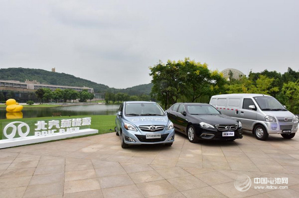 新能源電動車利好再現  實力微型電動車企業見到曙光