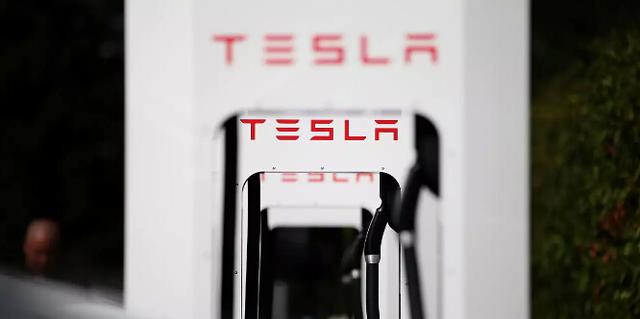 充電樁與換電模式：特斯拉為何不推90秒換電技術了？