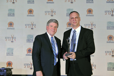 萬(wàn)向美國(guó)公司榮獲“商業(yè)界奧斯卡”史迪威金獎(jiǎng) 萬(wàn)向美國(guó)公司榮獲“商業(yè)界奧斯卡”史迪威金獎(jiǎng)