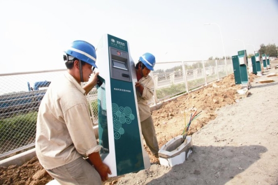 新能源車破局：高端純電動車如何平衡務(wù)實與務(wù)虛