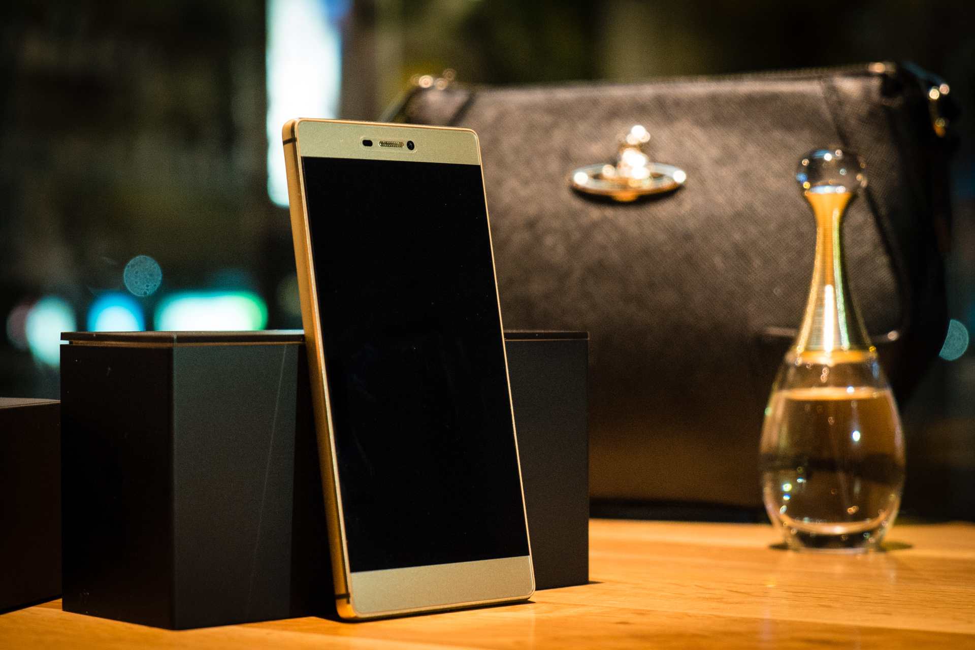 華為P8 智能手機(jī) 華為P8 智能手機(jī)