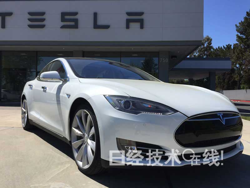 親身感受特斯拉的“車非車，而是計算機”
