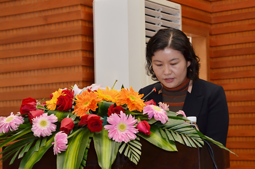 A股暴跌不止 中國(guó)女首富周群飛身家蒸發(fā)424億