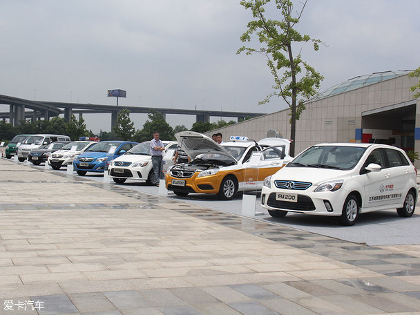 江蘇新能源汽車(chē)現(xiàn)狀:以電動(dòng)大巴和充電樁為主 江蘇新能源汽車(chē)現(xiàn)狀:以電動(dòng)大巴和充電樁為主