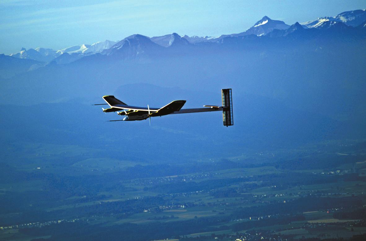 最大太陽能飛機鋰電池燒毀 傳奇之旅或完結 最大太陽能飛機鋰電池燒毀 傳奇之旅或完結