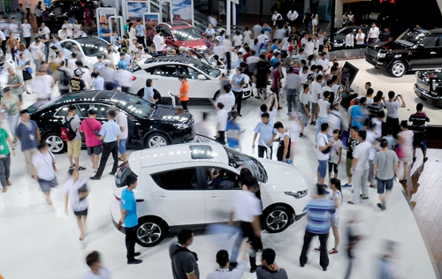 我國(guó)新能源汽車產(chǎn)銷量有望邁進(jìn)世界第一集團(tuán) 我國(guó)新能源汽車產(chǎn)銷量有望邁進(jìn)世界第一集團(tuán)