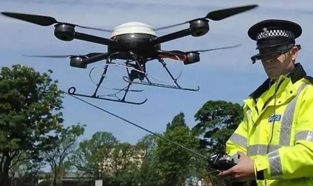 7月無人機滿世界惹禍 各國紛紛立法應(yīng)對 7月無人機滿世界惹禍 各國紛紛立法應(yīng)對