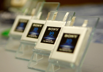 25年來日本索尼能源累計出貨50億部手機的鋰電池 25年來日本索尼能源累計出貨50億部手機的鋰電池