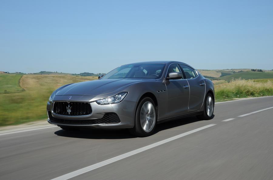 插電混動車成車企新戰(zhàn)場：豪車入市 自主品牌力推