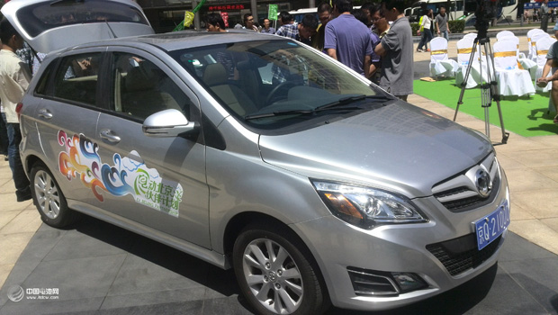 七成消費者接受家庭充電 新能源車價格高制約發展 七成消費者接受家庭充電 新能源車價格高制約發展