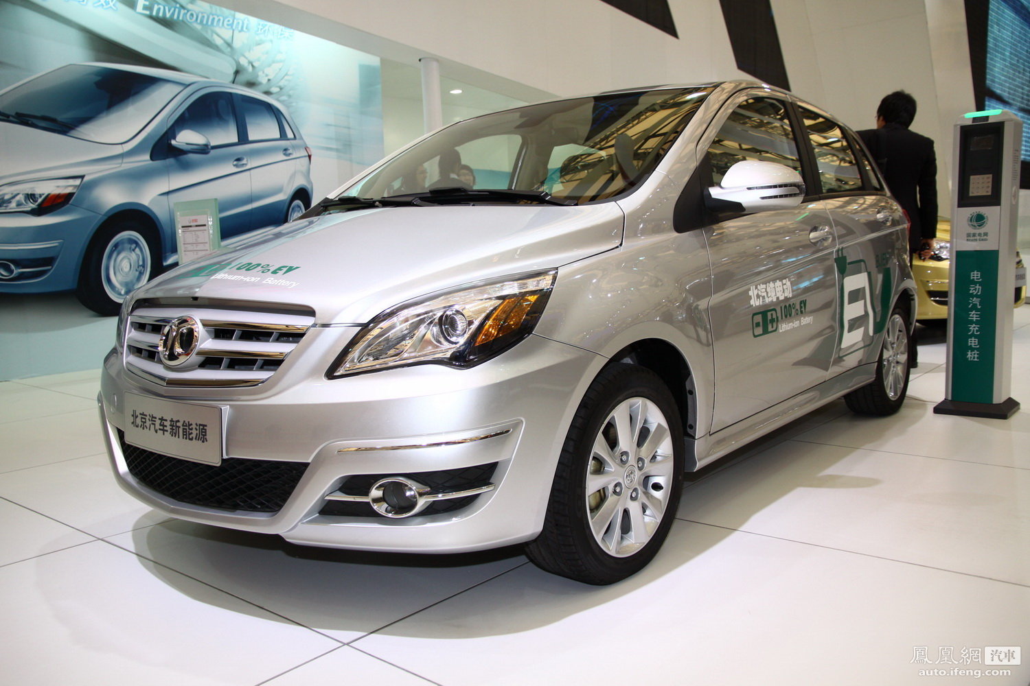 上半年中國(guó)新能源汽車銷量超美國(guó) 成全球第一大市場(chǎng) 上半年中國(guó)新能源汽車銷量超美國(guó) 成全球第一大市場(chǎng)