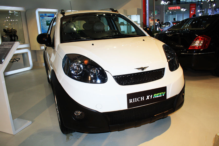 純電動(dòng)汽車遠(yuǎn)水難解近渴 混動(dòng)車補(bǔ)貼該提高？