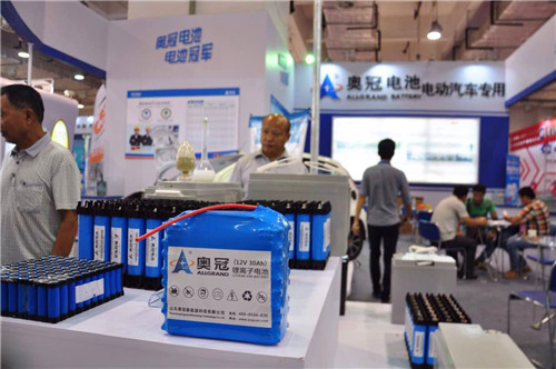 奧冠總經(jīng)理孟祥輝:要在電池行業(yè)率先實(shí)現(xiàn)工業(yè)4.0 奧冠總經(jīng)理孟祥輝:要在電池行業(yè)率先實(shí)現(xiàn)工業(yè)4.0