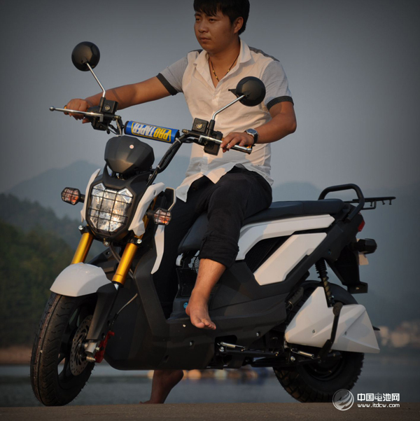 雅迪電動(dòng)車