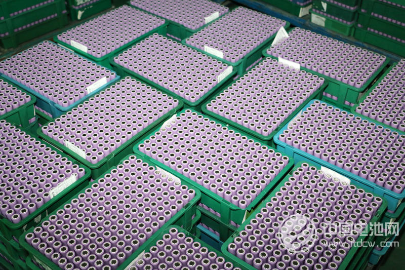 動(dòng)力電池需求激增 多家上市公司加碼鋰電池投資