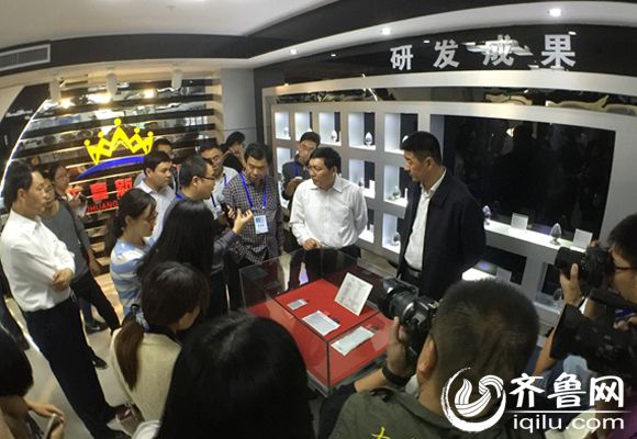 山東玉皇石墨烯“超能”電池 充電半小時可跑400公里