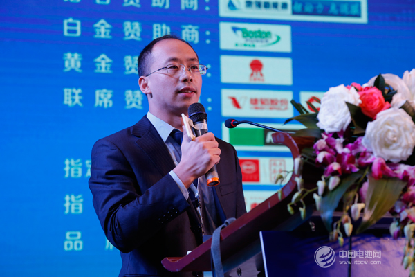 深圳市雄韜電源科技股份有限公司EV解決方案事業(yè)部副總經(jīng)理?xiàng)畈? /></p><p style=