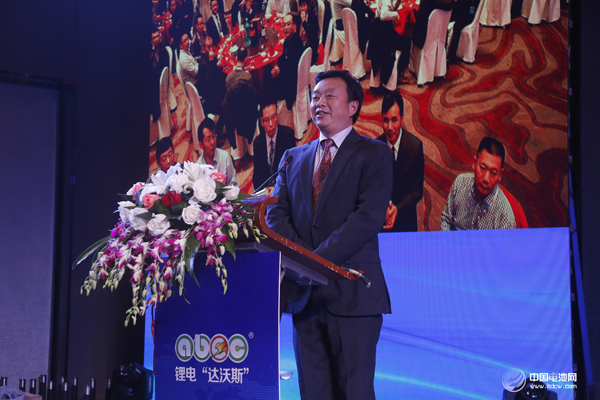 武漢市黃陂區人民政府區長吳祖云向中外嘉賓致歡迎辭 武漢市黃陂區人民政府區長吳祖云向中外嘉賓致歡迎辭