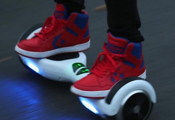 都是鋰電池惹的禍 美航企禁止電動(dòng)平衡車上飛機(jī)