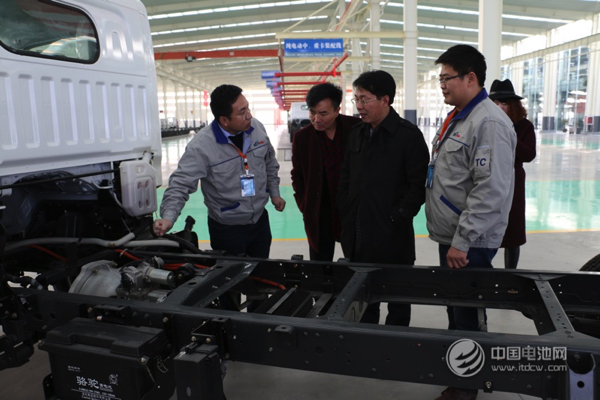 鋰電“達沃斯”秘書長于清教一行應邀調研海德新能汽車 鋰電“達沃斯”秘書長于清教一行應邀調研海德新能汽車