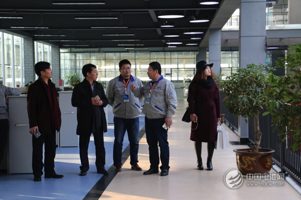 鋰電“達沃斯”秘書長于清教一行應邀調研海德新能汽車 鋰電“達沃斯”秘書長于清教一行應邀調研海德新能汽車