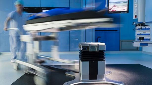 帥福得鋰電池為思泰瑞（Steris） Gmax? 智能手術(shù)臺供電