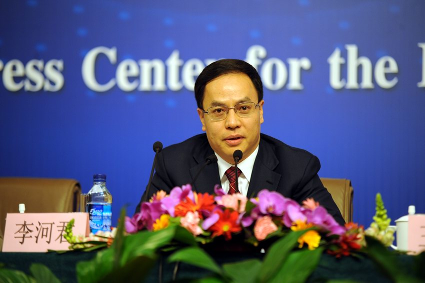 李河君“跳樓價(jià)”減持漢能25億股 誰(shuí)人接盤(pán)成謎 李河君“跳樓價(jià)”減持漢能25億股 誰(shuí)人接盤(pán)成謎