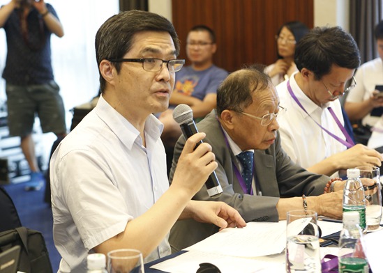 歐陽明高:動力電池發(fā)展不能一味求快 歐陽明高:動力電池發(fā)展不能一味求快