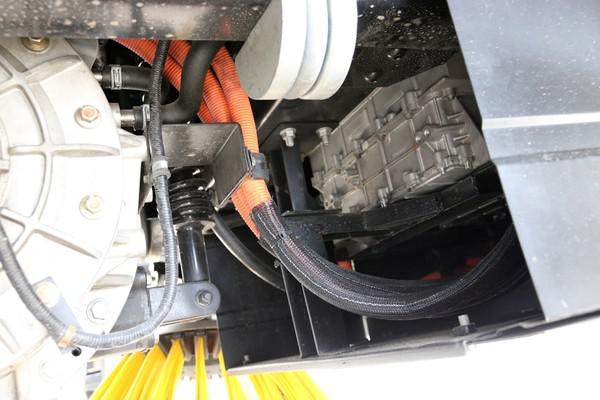 純電動汽車核心三大件解析:電機/電池/電控 純電動汽車核心三大件解析:電機/電池/電控