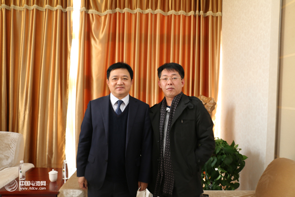 國軒高科總裁方建華（左）接受中國電池網創始人/CEO、鋰電“達沃斯”秘書長專訪