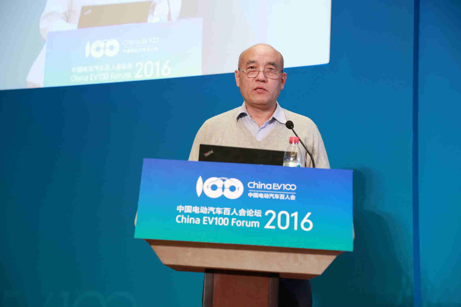 中國道路運輸協會城市客運分會理事長張國光