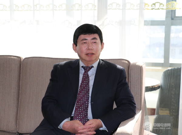 山東省汽車(chē)行業(yè)協(xié)會(huì)常務(wù)副會(huì)長(zhǎng)兼秘書(shū)長(zhǎng)魏學(xué)勤