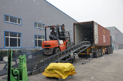 山東金潮電池烏干達(dá)外分廠項(xiàng)目進(jìn)入設(shè)備安裝調(diào)試階段