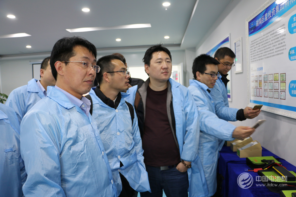 調(diào)研團(tuán)一行參觀妙盛動(dòng)力相關(guān)產(chǎn)品