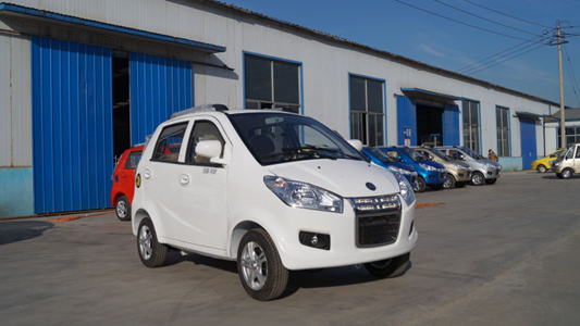 低速電動(dòng)車野蠻生長(zhǎng)亂象叢生 有效管理成本高 低速電動(dòng)車野蠻生長(zhǎng)亂象叢生 有效管理成本高