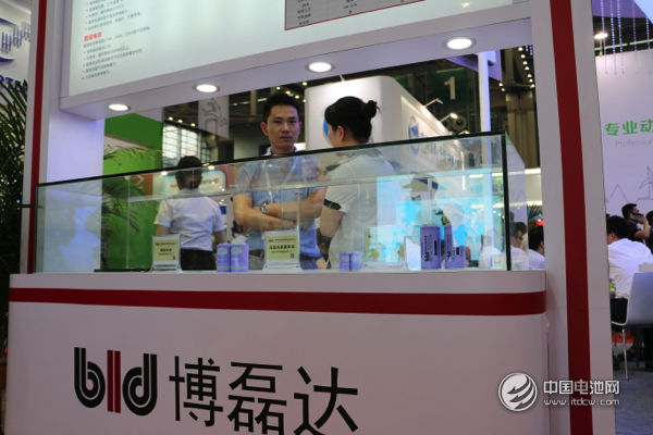 博磊達能源系統總工程師劉喜龍接受中國電池網編輯現場采訪