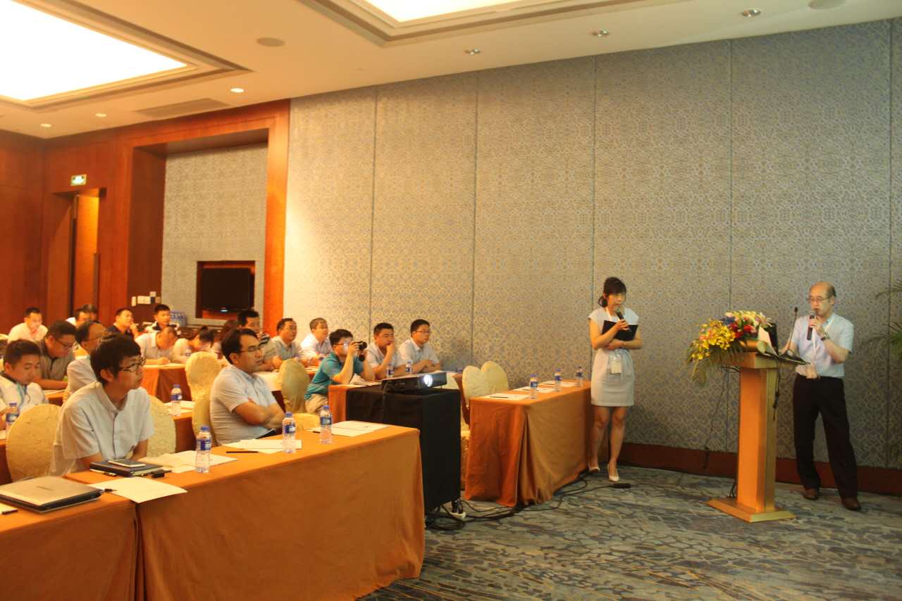 天力鋰能研發總兼山中厚志發表演講